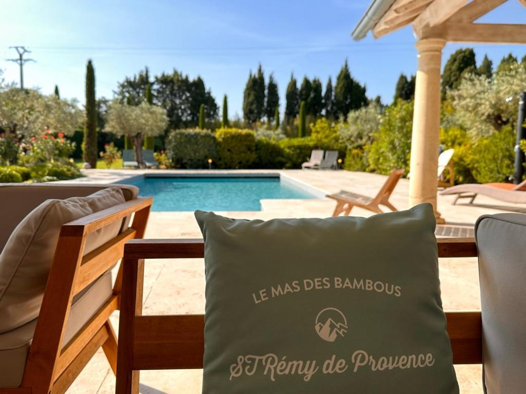 Mas Des Bambous Hotell Saint-Rémy-de-Provence Exteriör bild