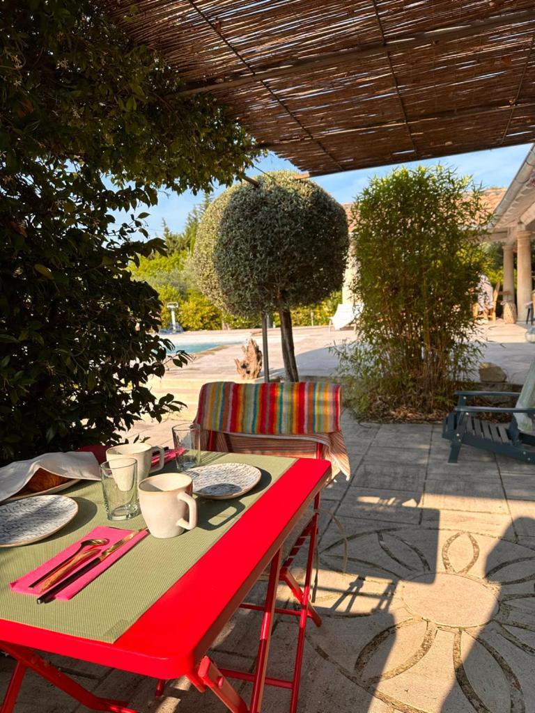 Mas Des Bambous Hotell Saint-Rémy-de-Provence Exteriör bild